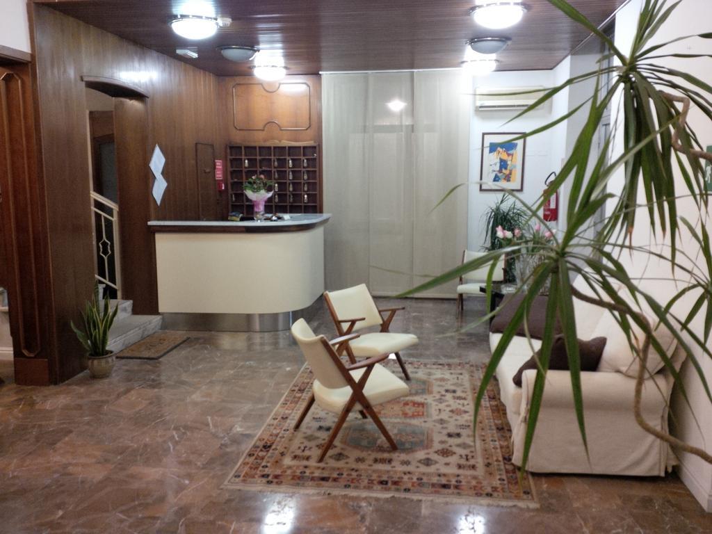 Hotel Giulia Marina di Massa Exterior photo